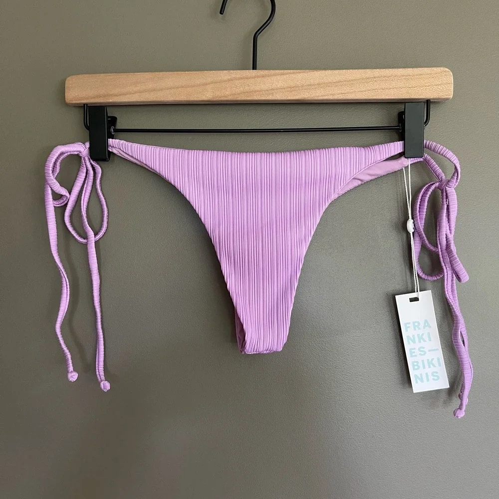 NWT Frankies Bikinis Sky Plisse Bikini Bottom in‎ Wisteria Lilac Large Purple